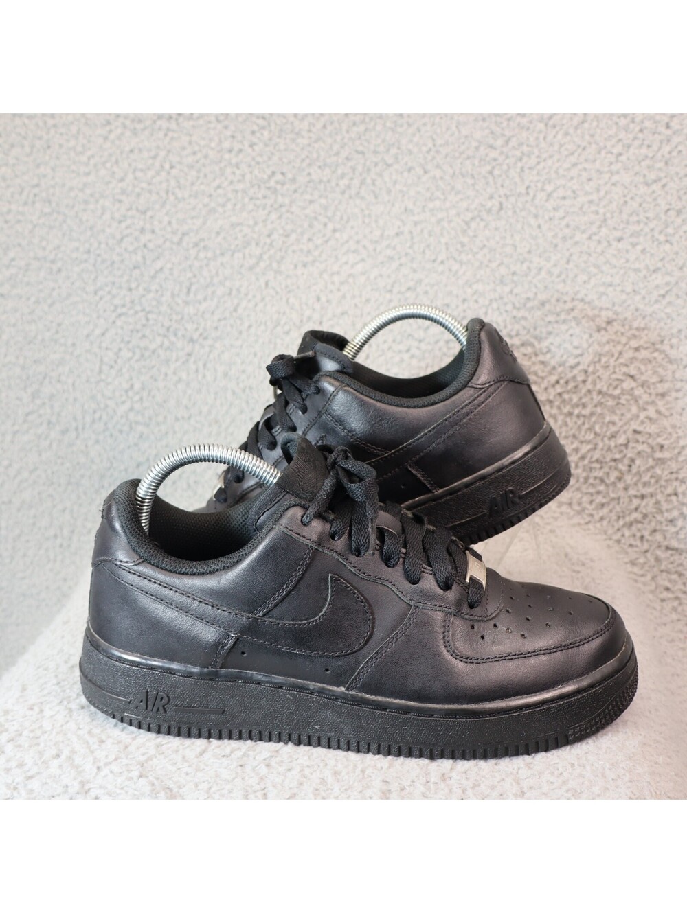 Nike Air Force 1 Low Unisex Kids Black Leather Low 7Y/ 8.5W